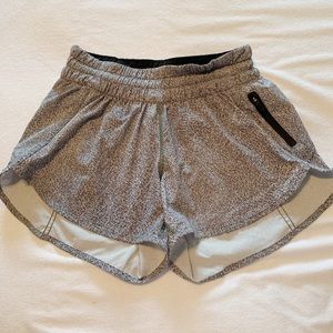 Lululemon Tracker V short
